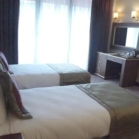 Mb Deluxe 4*