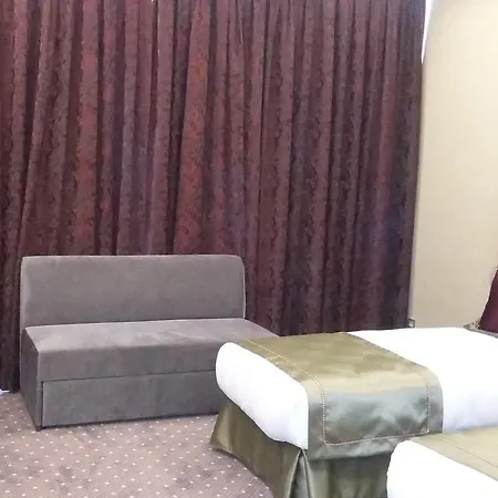 Mb Deluxe Hotel