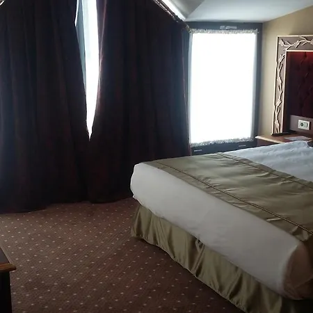 Hotel Mb Deluxe