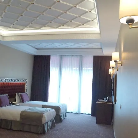 Hotel Mb Deluxe