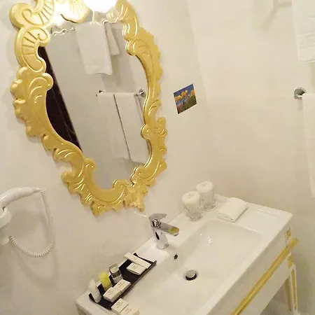 Hotel Mb Deluxe 4*