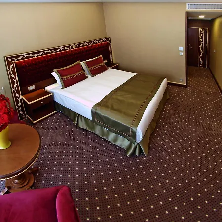 Hotel Mb Deluxe