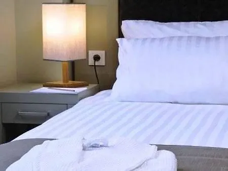 Hotellino Hotell 4*