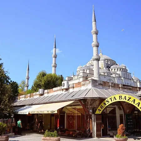 Hotel Empress Zoe 2*