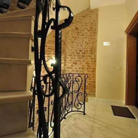 Hotel Nine 3*