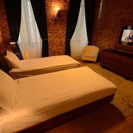 Hotel Nine 3*