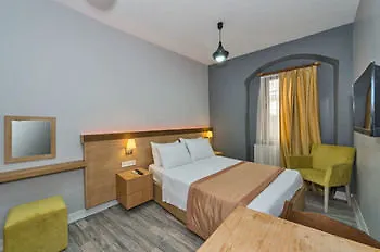 Hotel Cirrus Tomtom 2*