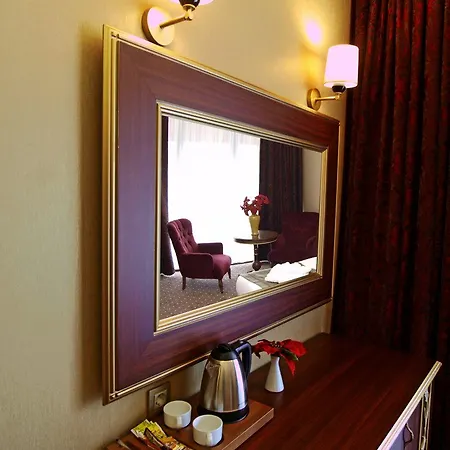 Hotel Mb Deluxe