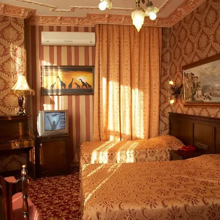 Grand De Londres Hotel Istanboel