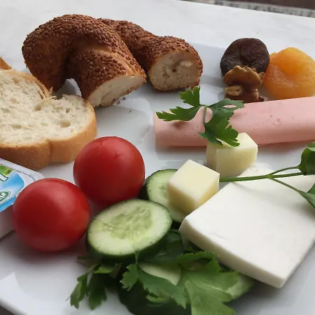 Paris Garden Bed & Breakfast