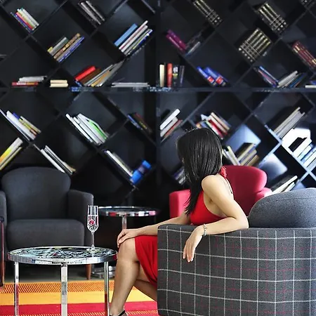 Hotell Parkhouse & 3*