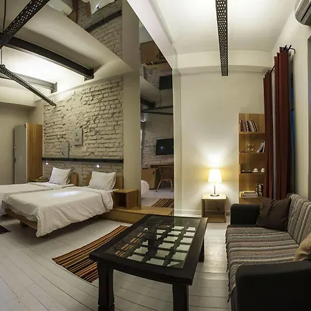 Peradays Hotel