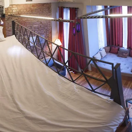 Hotel Peradays