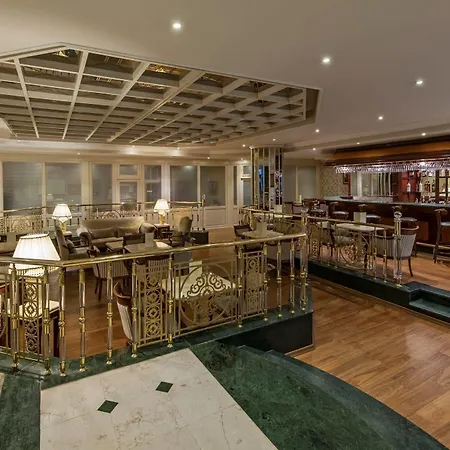 Hotel Elite World Comfy Taksim 4*