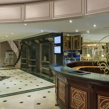 Elite World Comfy Taksim 4*