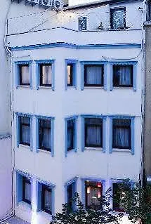 Lancelot Hotel