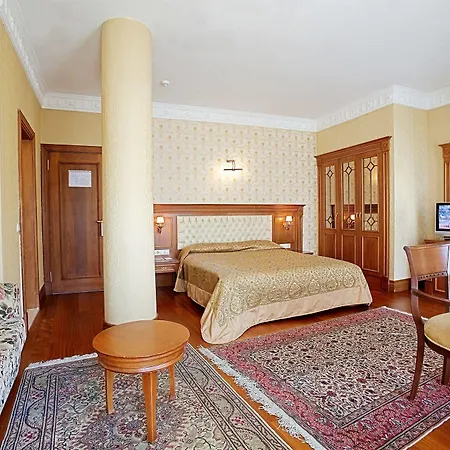 Отель Sumengen 4*