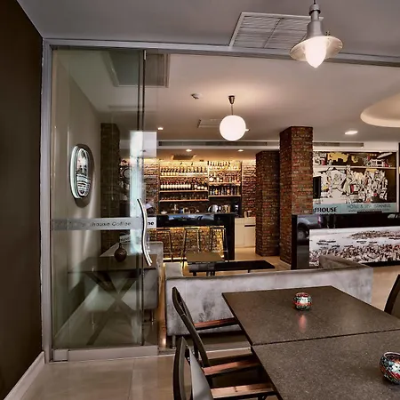 Parkhouse & Hotell