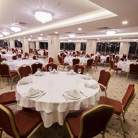 Hotel Golden Way Giyimkent 4*