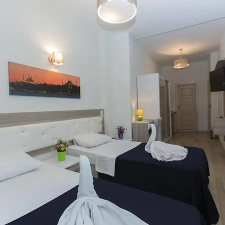 Luce Hotell 3*