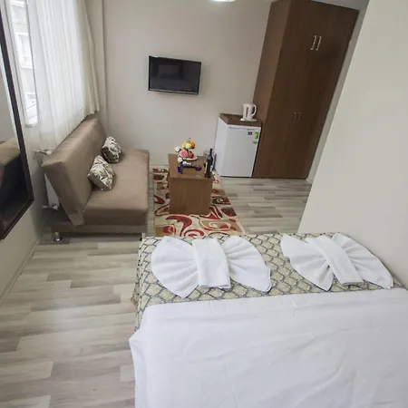 Carina Aparthotel 3*