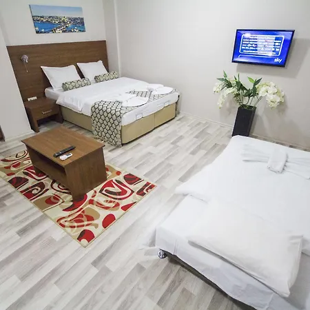 Carina Aparthotel 3*