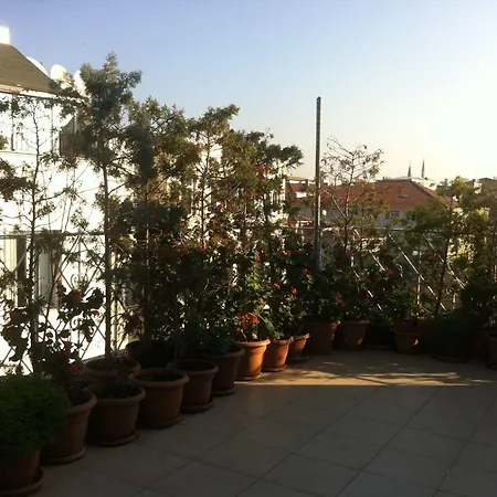 Linda Hotel
