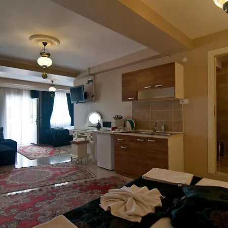 Aparthotel Safran 3*