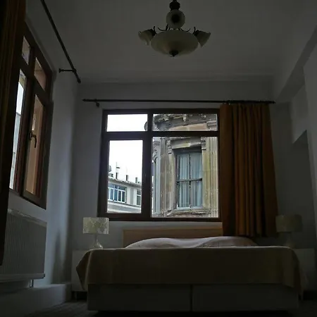 Budak Aparthotel