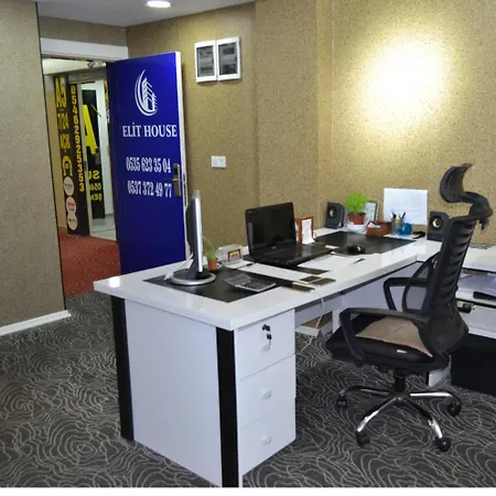 Apartamento Elit House Konaklama *