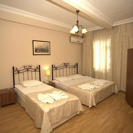 Aquarium Hotel 3*