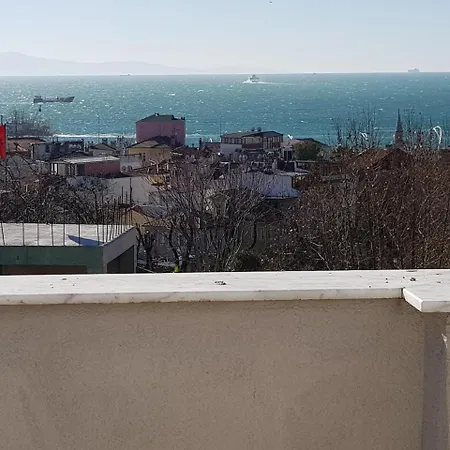 Carina Aparthotel 3*