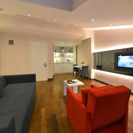 Nish & Hotel 3*