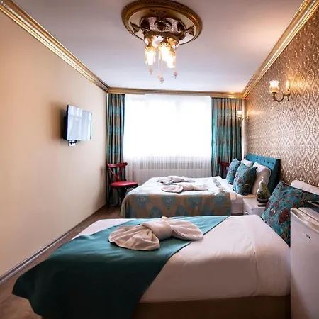 Paris Garden 3*