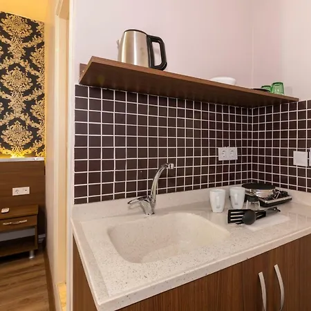 Hotel Pera Imperium Taksim 2*