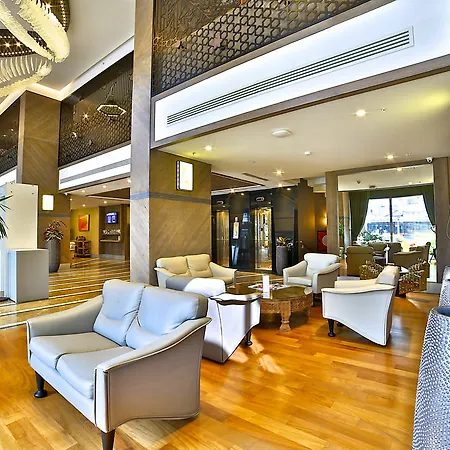 Ramada By Wyndham Old Hotel