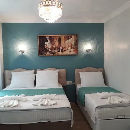 Royal Family Hotel