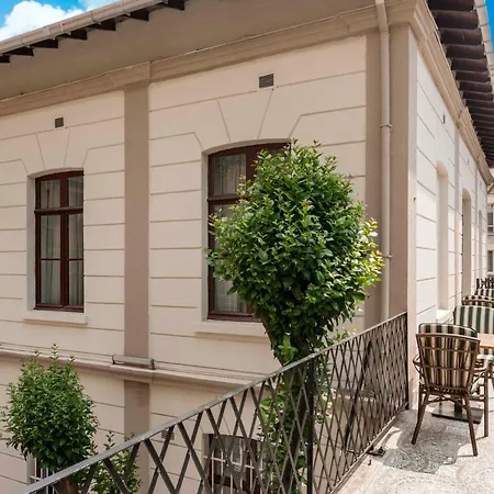 Appart hôtel Element Garden 2*