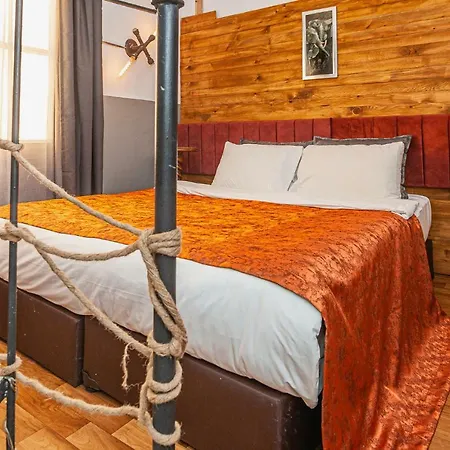 Historic Galata Aparthotel 3*
