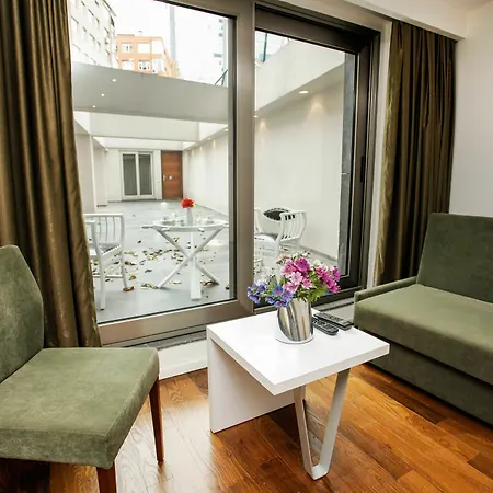 Nish & Hotel Istambul