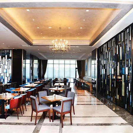 Hawthorn By Wyndham Airport 5*