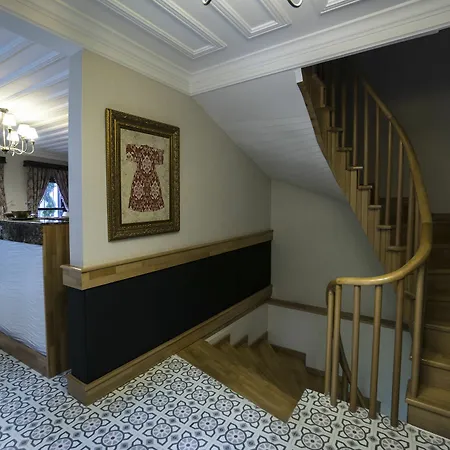 Hotel Mezzo 5*