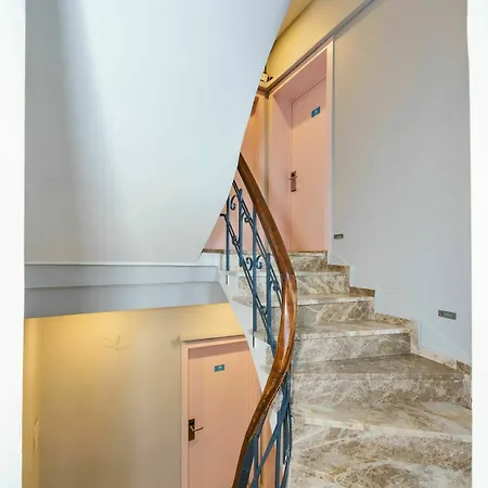 Hotel Cirrus Tomtom Istanbul