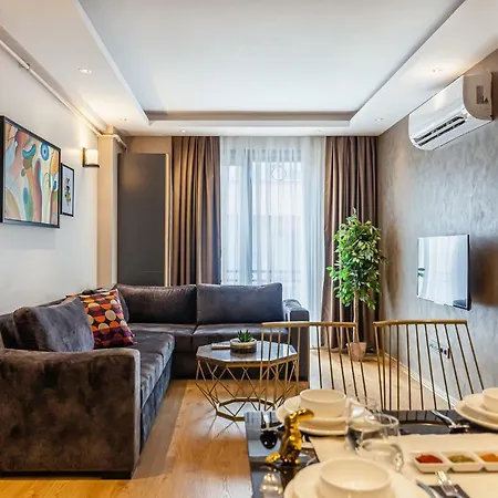 Norah Istanbul
