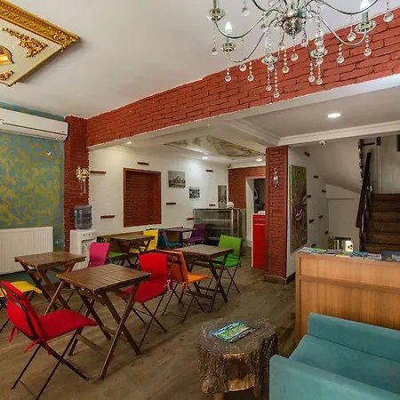 Royal Family Hotel