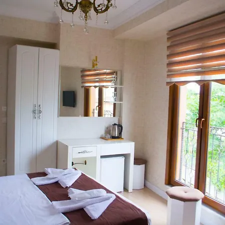 Mini Nova Old Hotel 5*