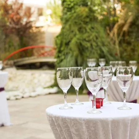 Kadak Garden Otel 2*
