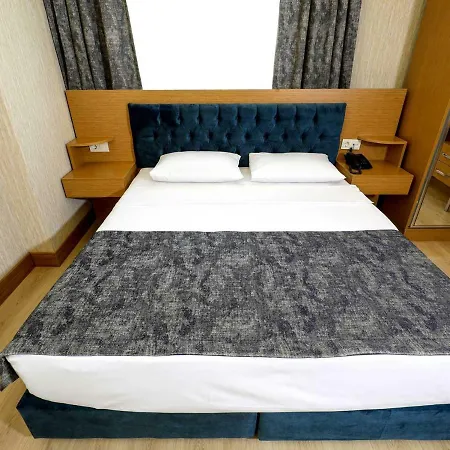 Grand Elmira Aparthotel 2*