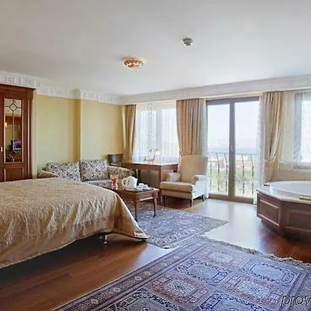 Отель Sumengen 4*