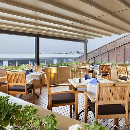 Doubletree By Hilton - Old Town